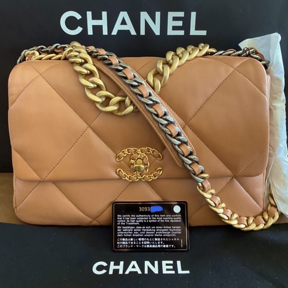 CHANEL Handbags - Authentic Chanel 19 21P Medium Flap Bag